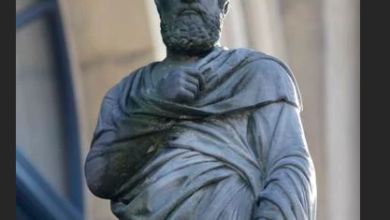 “AI Unleashes Ancient Greek Drama: Professor Completes Sophocles’ Lost Play – Can You Spot the Difference?”